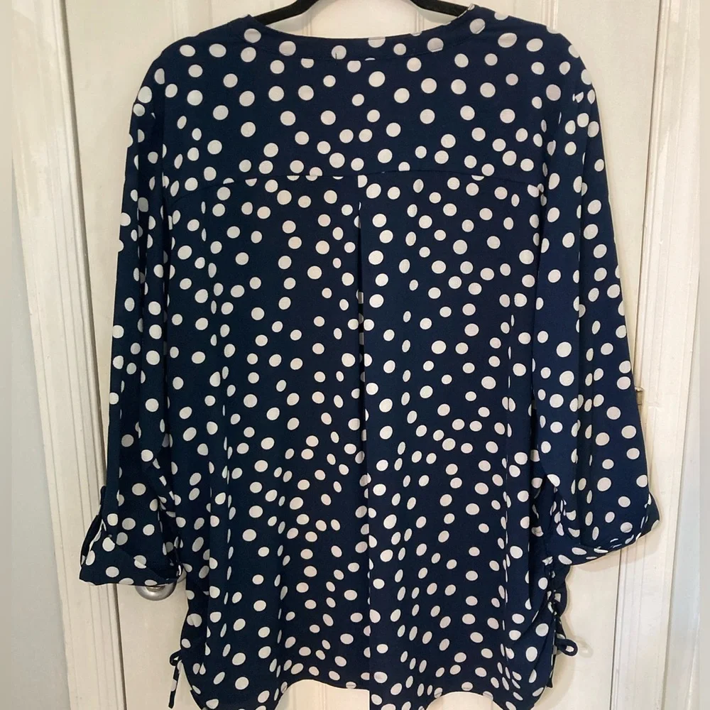 Plus size blouse - Picture 4 of 12